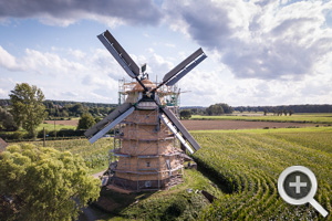 Windmühle mit Schindeln